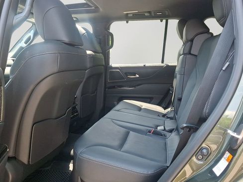 Used 2025 Lexus LX 600 4WD w/ Accessory Package (2T) image 9