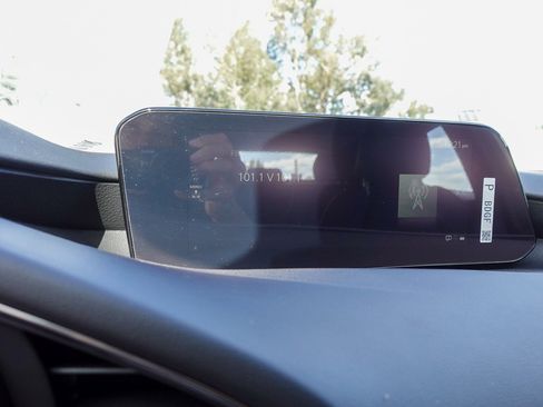 Certified 2025 MAZDA MAZDA3 s image 17