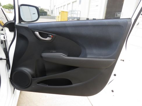 Used 2010 Honda Fit Sport image 27