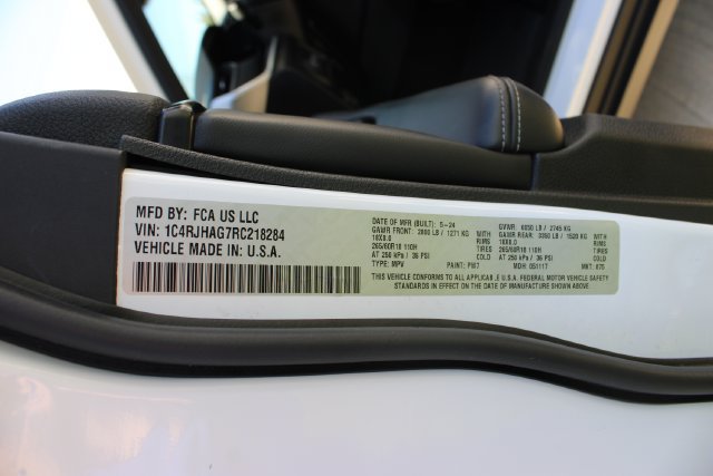 Used 2024 Jeep Grand Cherokee Altitude AWD/4WD image 45