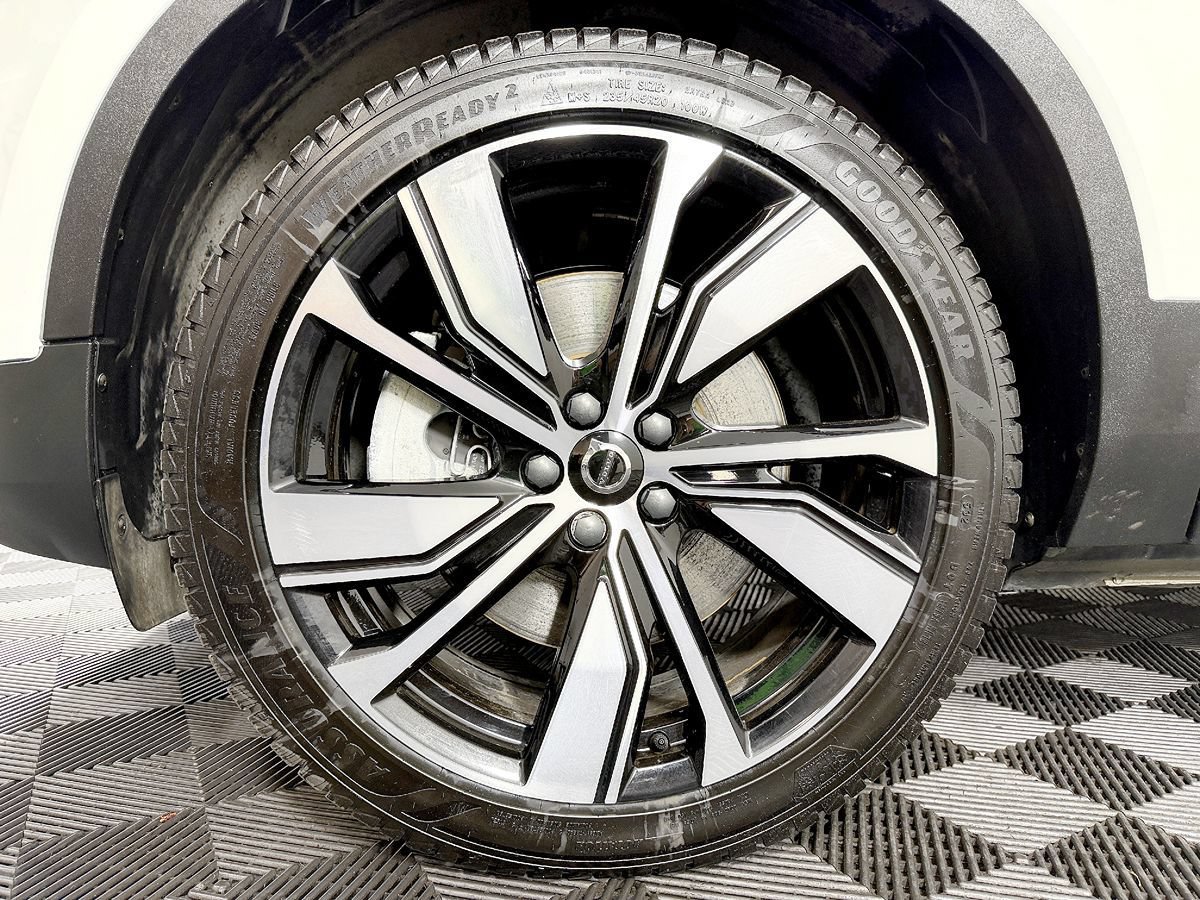 Used 2021 Volvo XC40 P8 Recharge w/ Advanced Package AWD/4WD image 22