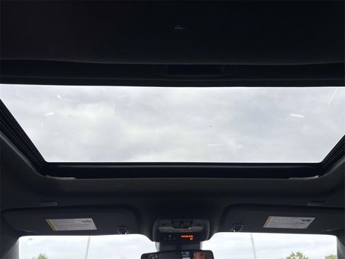 New 2025 GMC Canyon Elevation w/ Convenience Package image 7