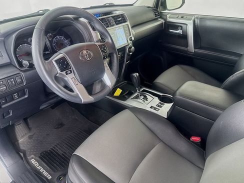 Used 2021 Toyota 4Runner SR5 Premium image 9