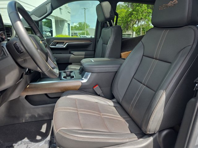 Used 2024 Chevrolet Silverado 2500 High Country w/ High Country Premium Package AWD/4WD image 16