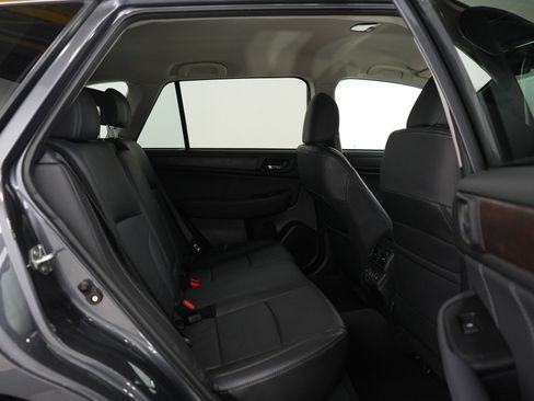 Used 2019 Subaru Outback 2.5i Limited w/ Popular Package #2 image 11