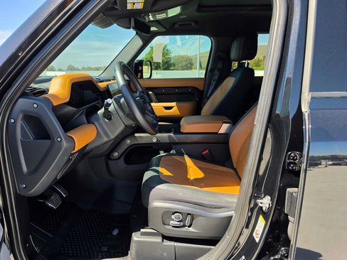 Used 2024 Land Rover Defender 130 X AWD/4WD image 23