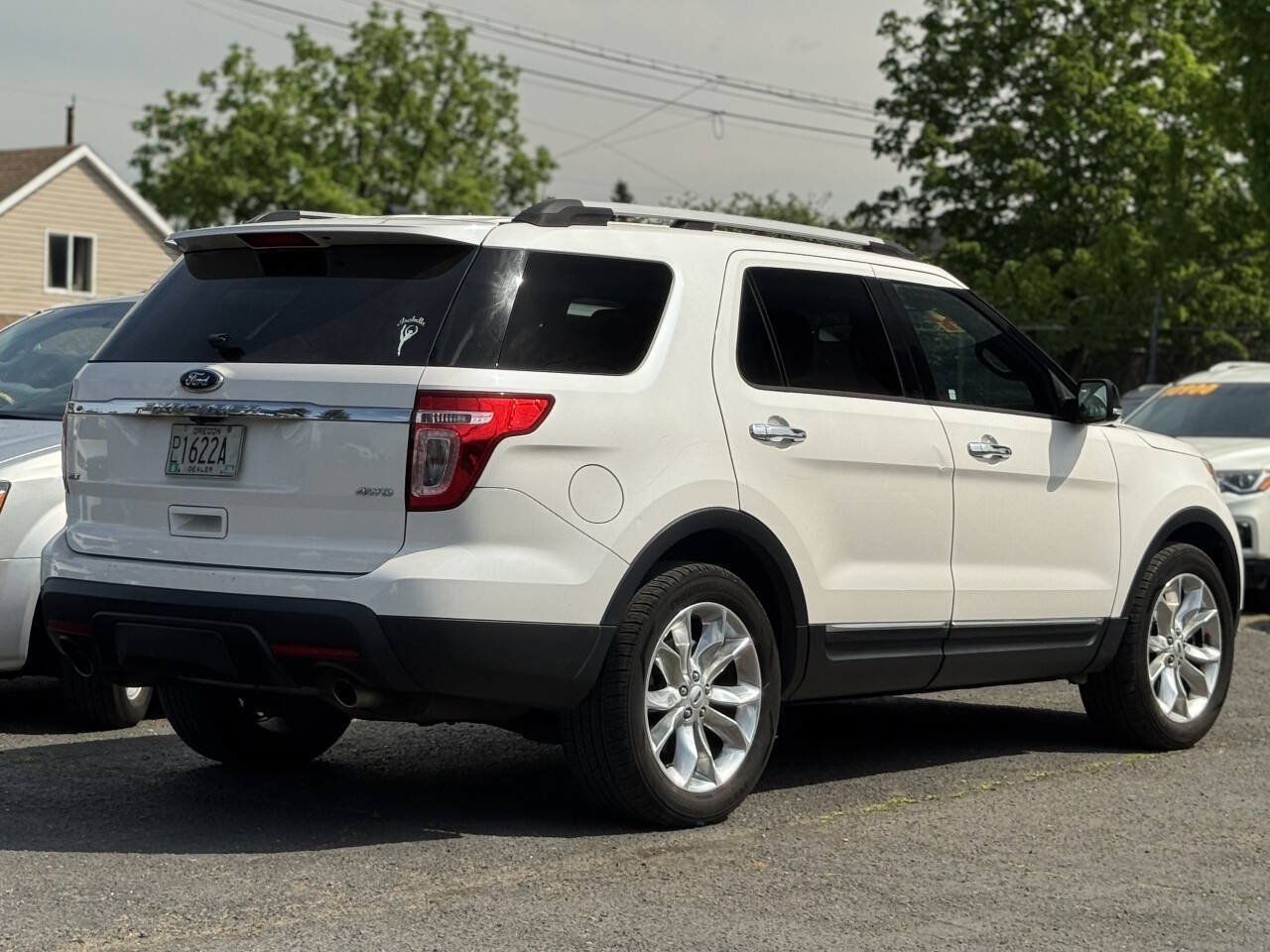Used 2015 Ford Explorer XLT w/ Equipment Group 202A AWD/4WD image 6