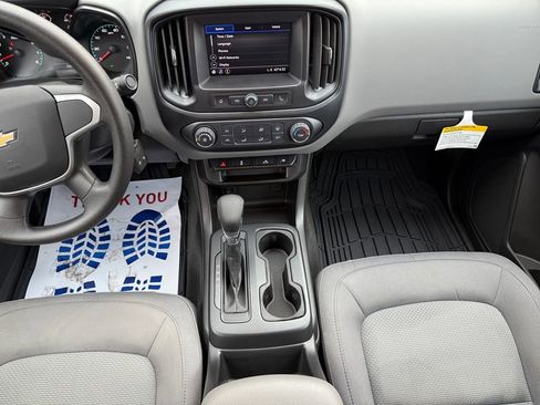 Used 2022 Chevrolet Colorado W/T w/ WT Convenience Package image 11