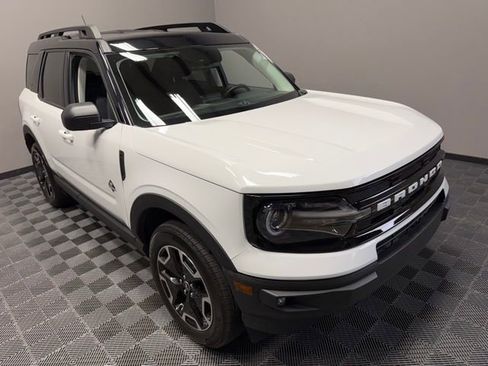 Used 2024 Ford Bronco Sport Outer Banks image 2