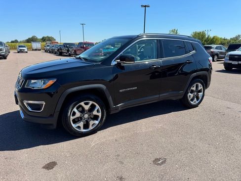 Used 2017 Jeep Compass Limited AWD/4WD image 4