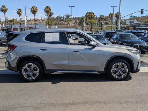 Used 2025 BMW X1 xDrive28i AWD/4WD image 3