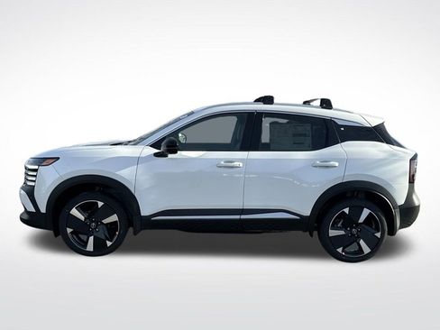 New 2026 Nissan Kicks SR w/ SR Premium Package AWD/4WD image 2