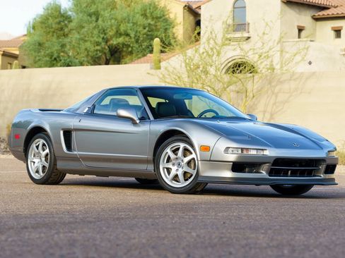 Used 1999 Acura NSX T RWD image 2
