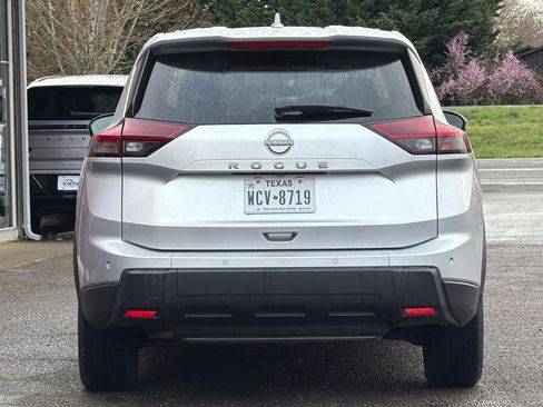 Used 2025 Nissan Rogue SV FWD image 53