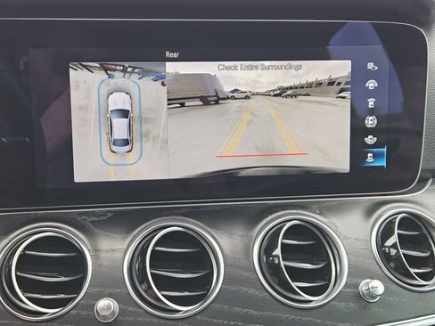 Certified 2022 Mercedes-Benz E 450 4MATIC Sedan image 19