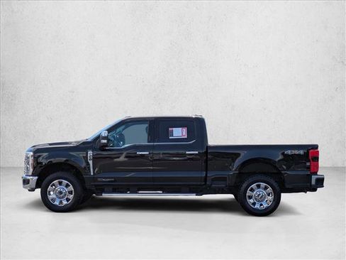 Used 2024 Ford F250 Lariat w/ Chrome Package AWD/4WD image 9