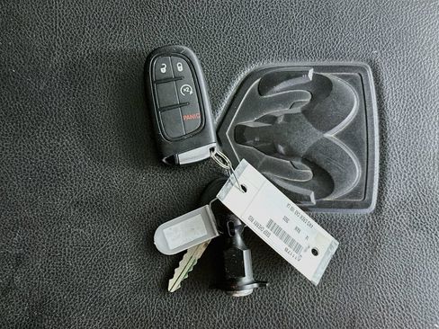 Used 2014 RAM 3500 Laramie AWD/4WD image 35