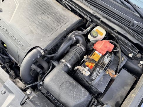 Used 2013 Lincoln MKS AWD image 37