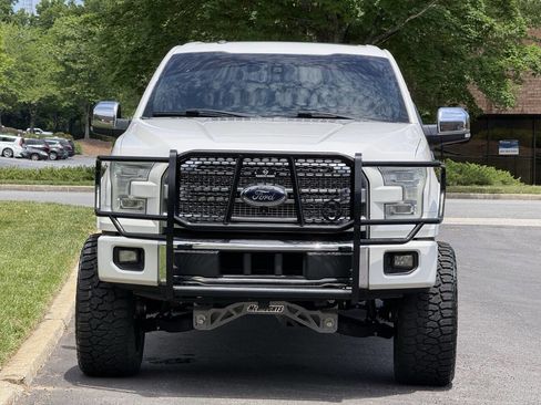 Used 2015 Ford F150 Platinum w/ Equipment Group 701A Luxury AWD/4WD image 4