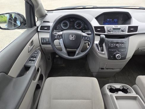Used 2013 Honda Odyssey EX image 23