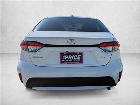 Certified 2022 Toyota Corolla LE image 7