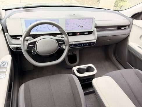 Used 2024 Hyundai Ioniq 5 SEL RWD image 9