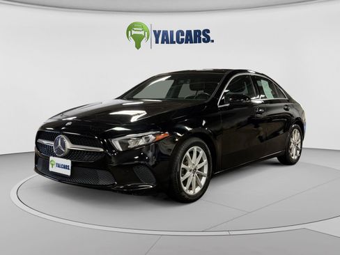Used 2020 Mercedes-Benz A 220 4MATIC w/ Premium Package image 1