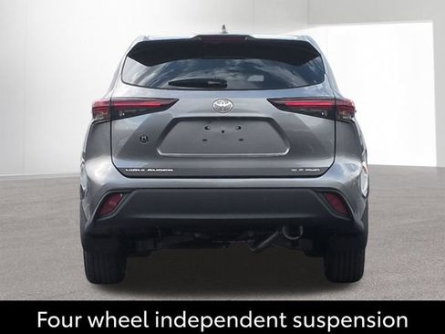 Certified 2026 Toyota Highlander XLE AWD/4WD image 8