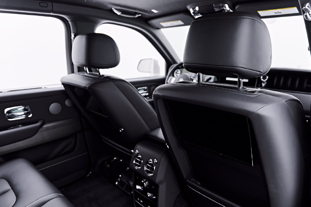 Used 2025 Rolls-Royce Cullinan AWD/4WD image 55