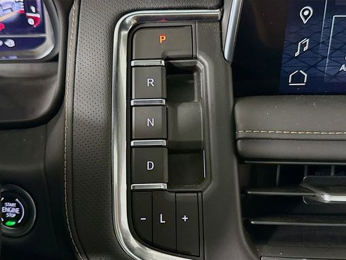 Used 2024 GMC Yukon AT4 w/ AT4 Premium Plus Package image 16