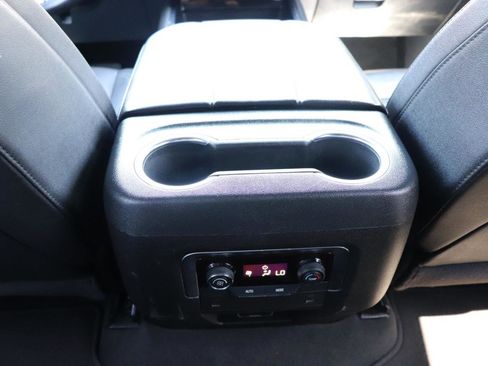 Used 2025 Chevrolet Tahoe LT AWD/4WD image 22
