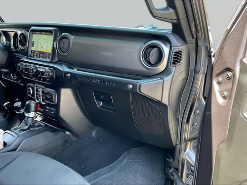Used 2023 Jeep Wrangler Unlimited w/ Cold Weather Group AWD/4WD image 17
