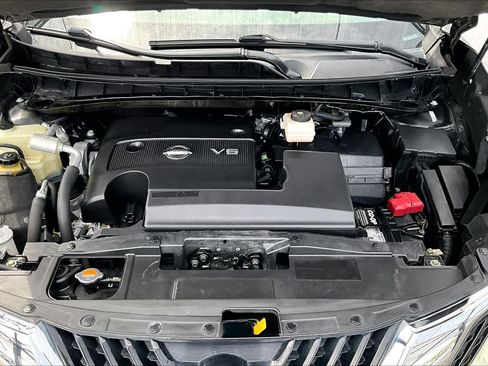 Used 2018 Nissan Murano Platinum FWD image 32