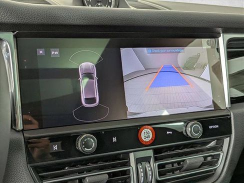 New 2026 Porsche Macan image 19