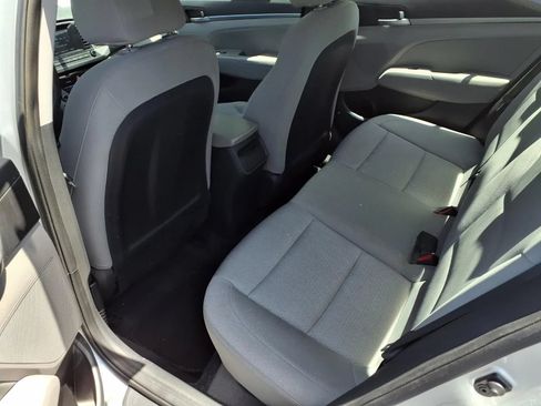 Used 2018 Hyundai Elantra SEL FWD image 19