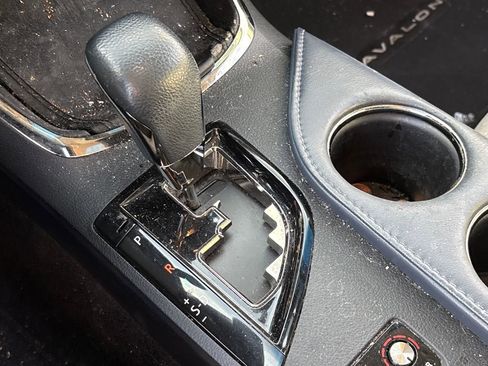 Used 2015 Toyota Avalon XLE Touring image 27