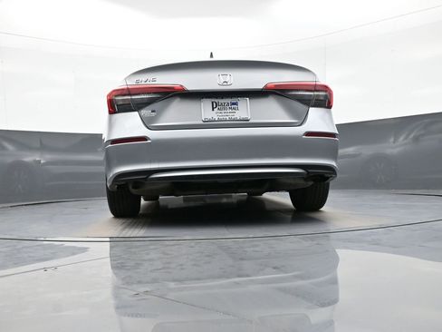 Certified 2022 Honda Civic EX image 30