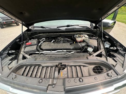 Used 2023 Chevrolet Silverado 1500 LT AWD/4WD image 16