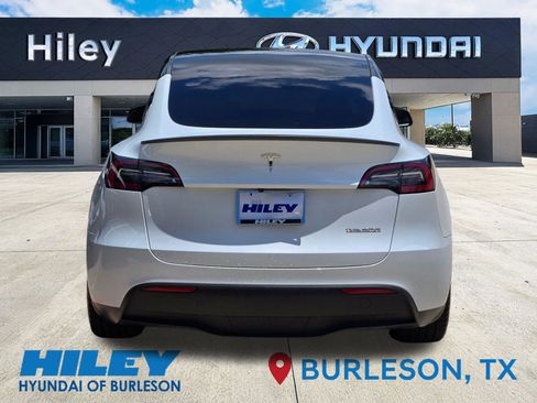 Used 2023 Tesla Model Y Performance AWD/4WD image 5