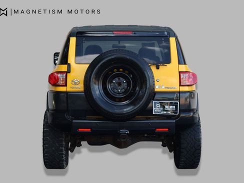 Used 2007 Toyota FJ Cruiser 4WD image 9