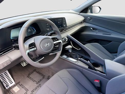 Certified 2026 Hyundai Elantra Sport FWD image 9