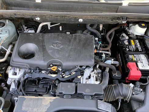 Used 2021 Toyota RAV4 XLE w/ Convenience Package image 31