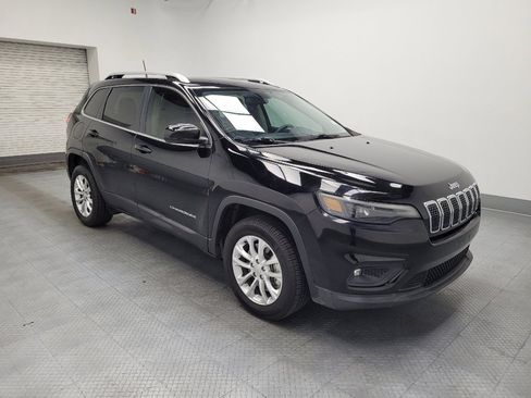 Used 2019 Jeep Cherokee Latitude w/ Popular Appearance Group image 11
