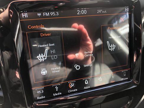 Used 2019 Jeep Cherokee Limited w/ Trailer Tow Group image 34