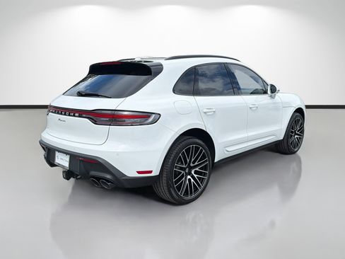 Used 2025 Porsche Macan AWD/4WD image 3