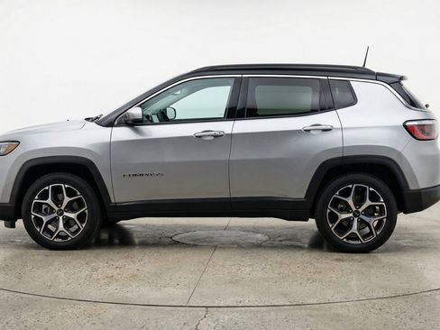 Used 2025 Jeep Compass Limited AWD/4WD image 5