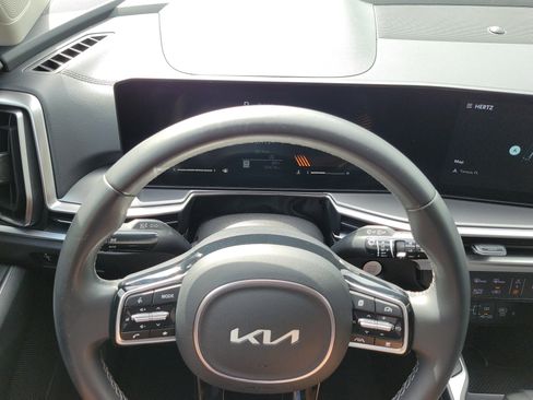 Used 2024 Kia Sorento S FWD image 21