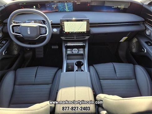 New 2026 Lincoln Nautilus Reserve image 9