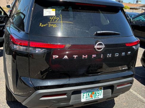 Used 2025 Nissan Pathfinder SV image 7