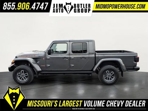 Used 2024 Jeep Gladiator Mojave image 2